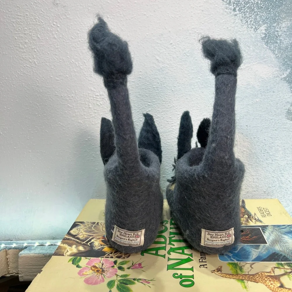 Sew Heart Felt Darci Donkey Slippers Kids 2-3 Yrs Sole Grey Wool House Shoes EUC